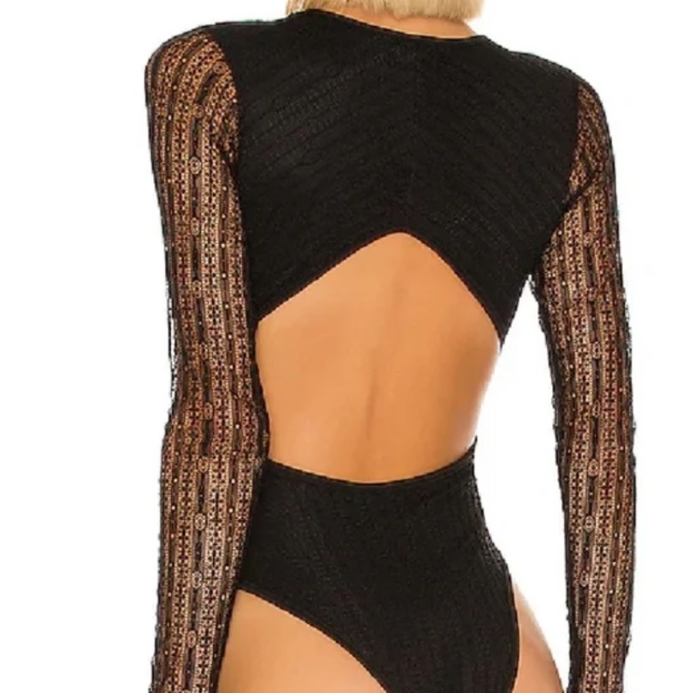 NWOT superdown britni deep v bodysuit Size: Small - Picture 4 of 7